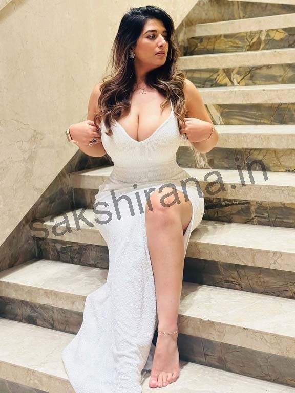 Gurgaon aged housewife Call Girl